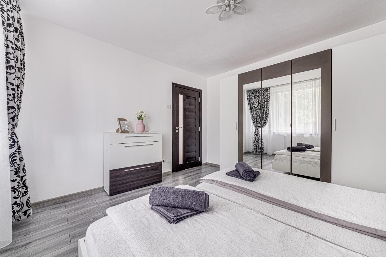 Gabriel Apartment Arad Ngoại thất bức ảnh
