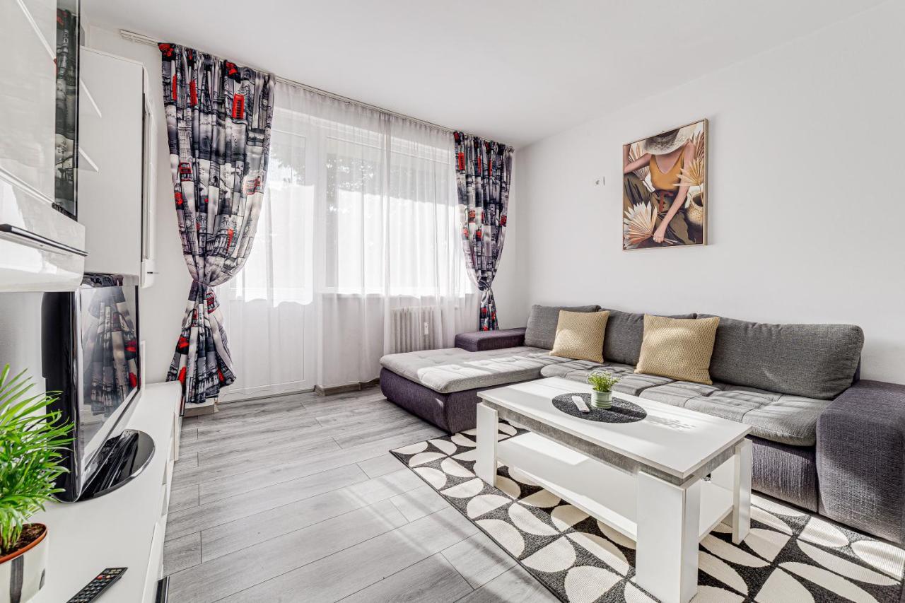 Gabriel Apartment Arad Ngoại thất bức ảnh